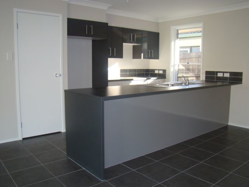 8 Durnford Place, St Georges Basin NSW 2540
