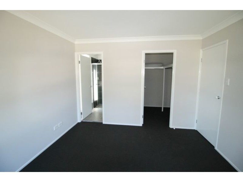 8 Durnford Place, St Georges Basin NSW 2540