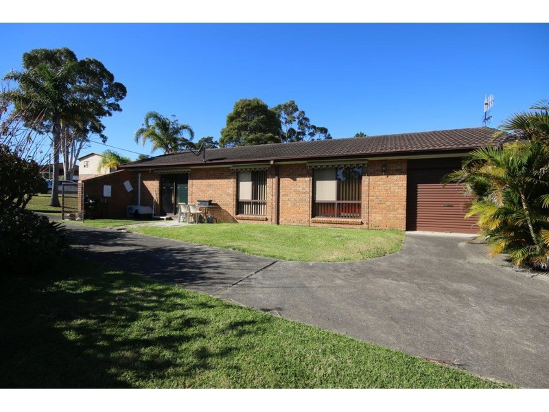 9 Pelican Street, Sanctuary Point NSW 2540