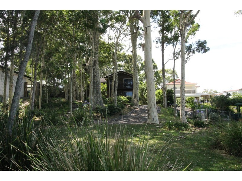 11 Island Point Road, St Georges Basin NSW 2540