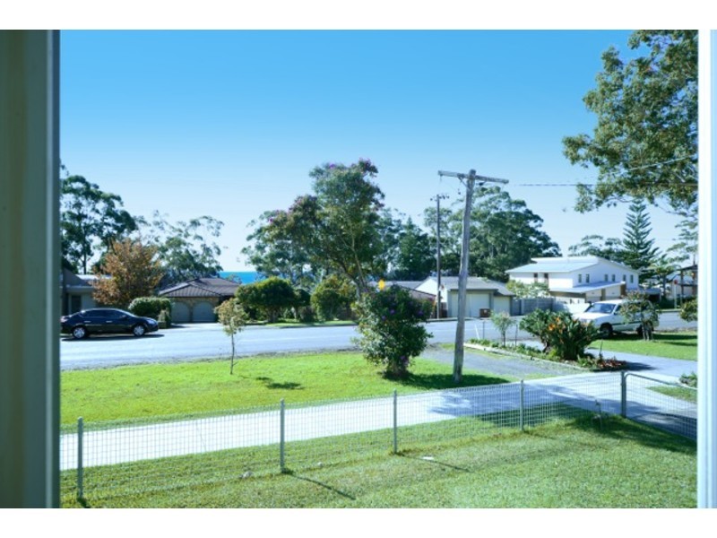 261 Elizabeth Drive, Vincentia NSW 2540