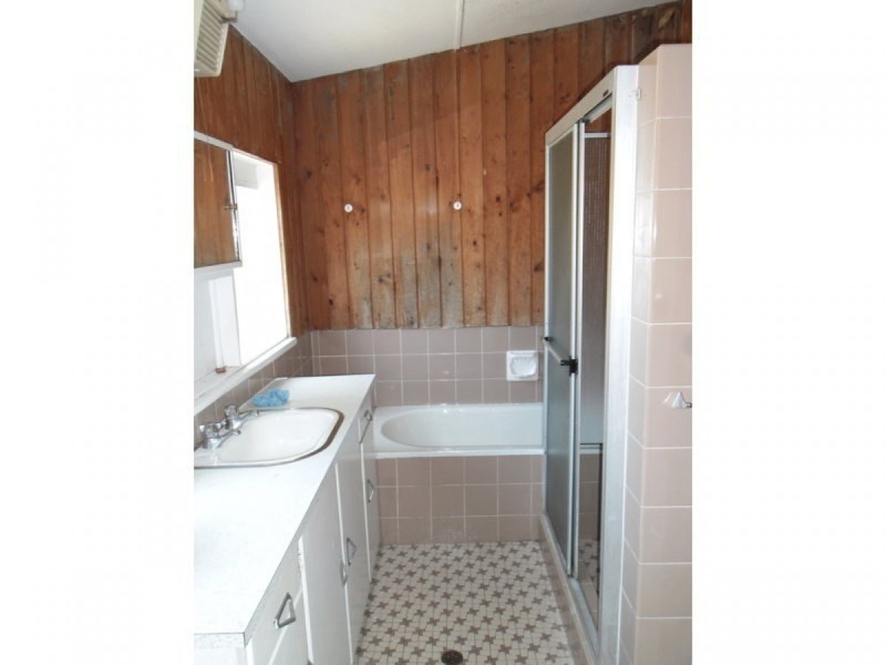 42 Currambene Street, Huskisson NSW 2540