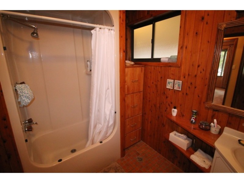 9 Audrey Avenue, Basin View NSW 2540