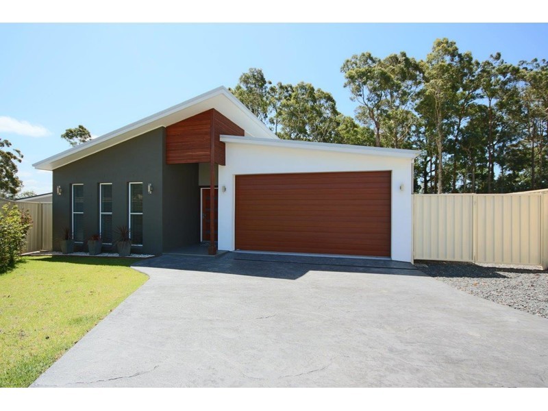 6A Waxberry Place, Sanctuary Point NSW 2540