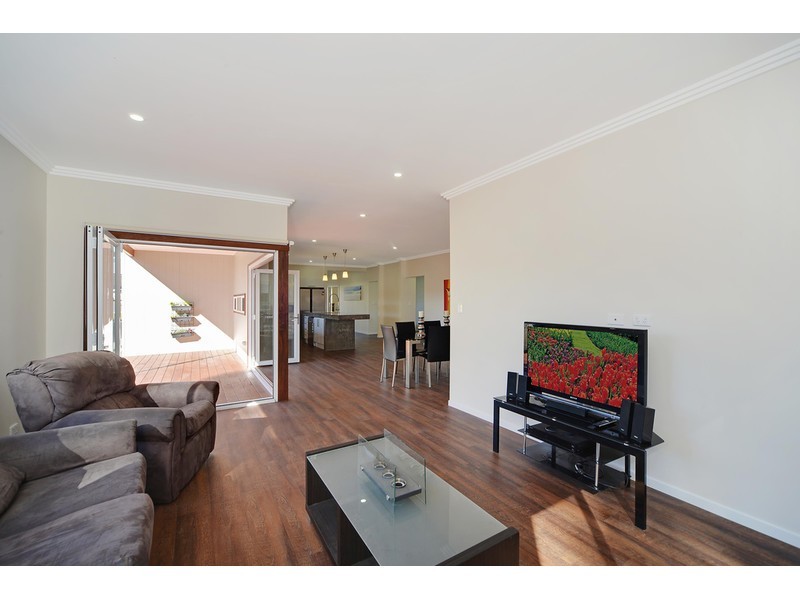6A Waxberry Place, Sanctuary Point NSW 2540