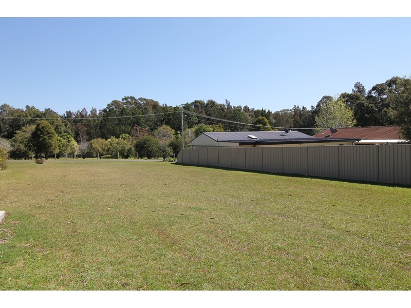 12 Deane Street, St Georges Basin NSW 2540