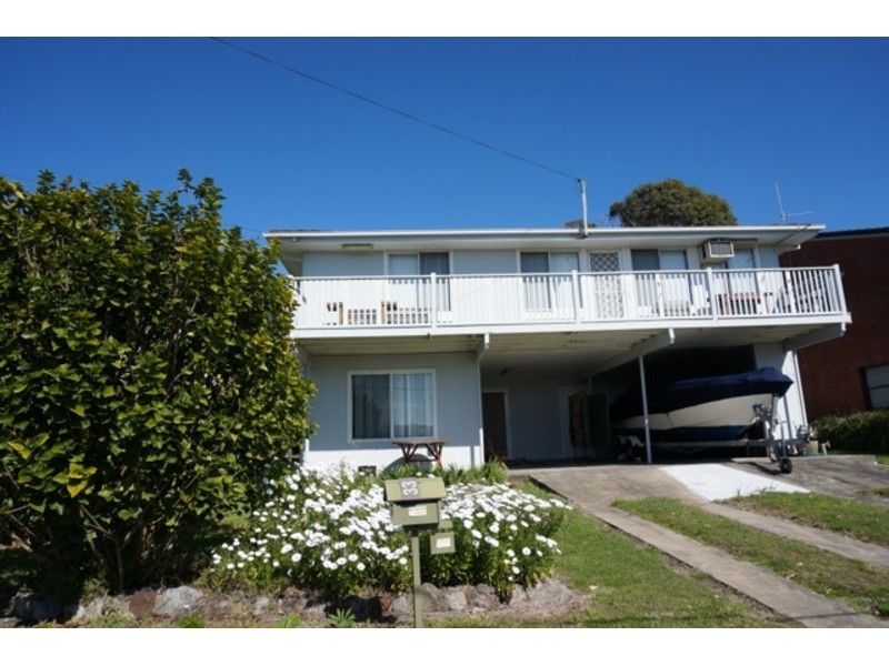 33 Lambs Crescent, Vincentia NSW 2540