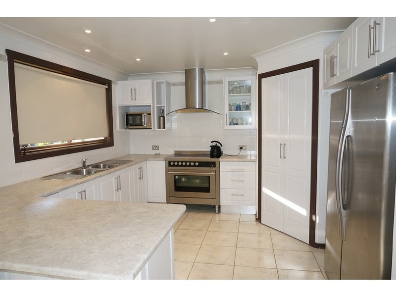 12 Pritchard Avenue, Woollamia NSW 2540