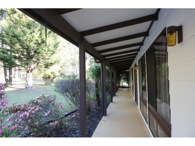 12 Pritchard Avenue, Woollamia NSW 2540