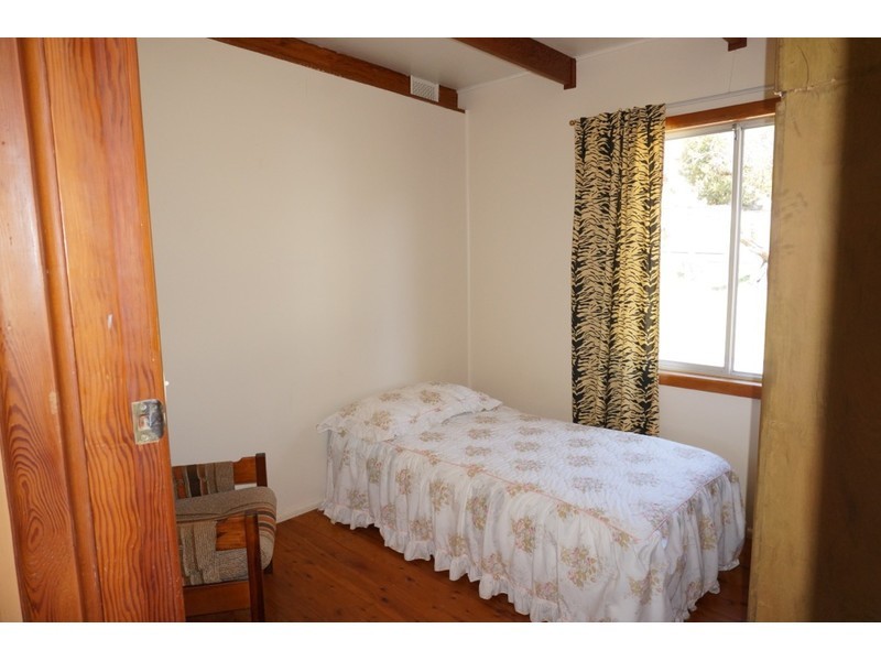 24 Waldegrave Crescent, Vincentia NSW 2540