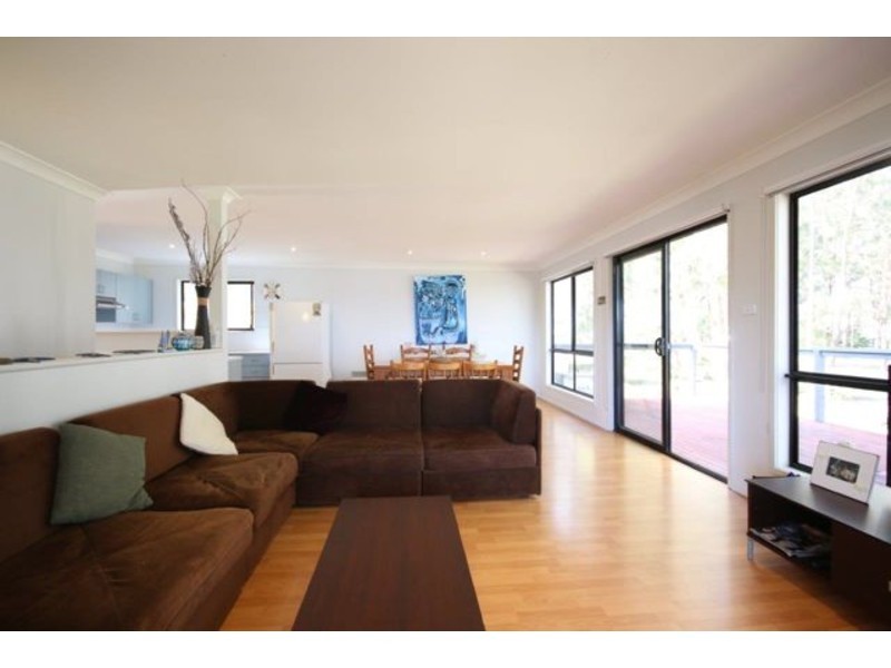 42 Elanora Parade, Basin View NSW 2540