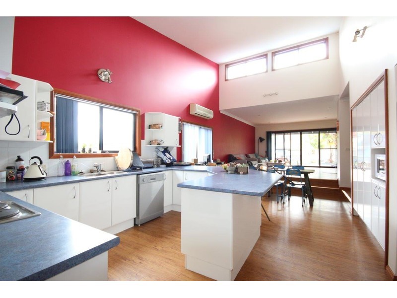 32 Tasman Road, St Georges Basin NSW 2540