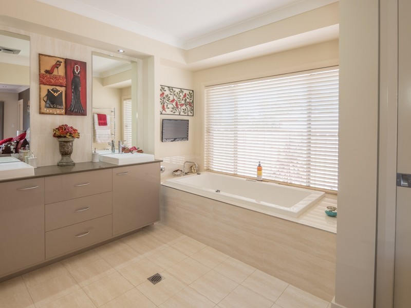 2 Waxberry Place, Sanctuary Point NSW 2540