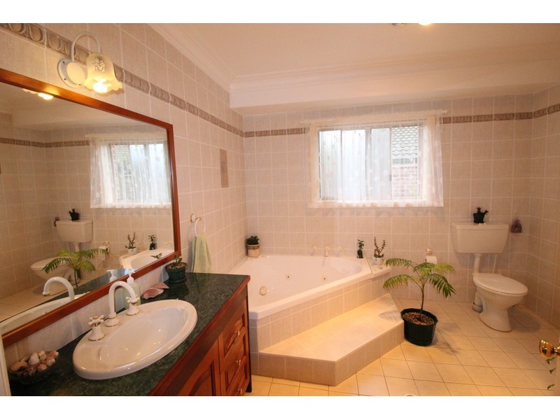 21 Nulla Place, St Georges Basin NSW 2540