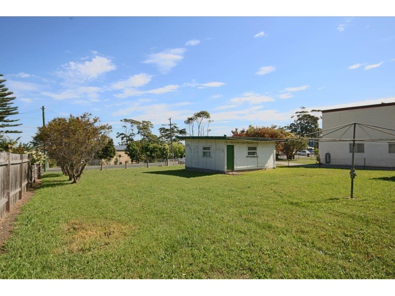 10 St Georges Road, St Georges Basin NSW 2540