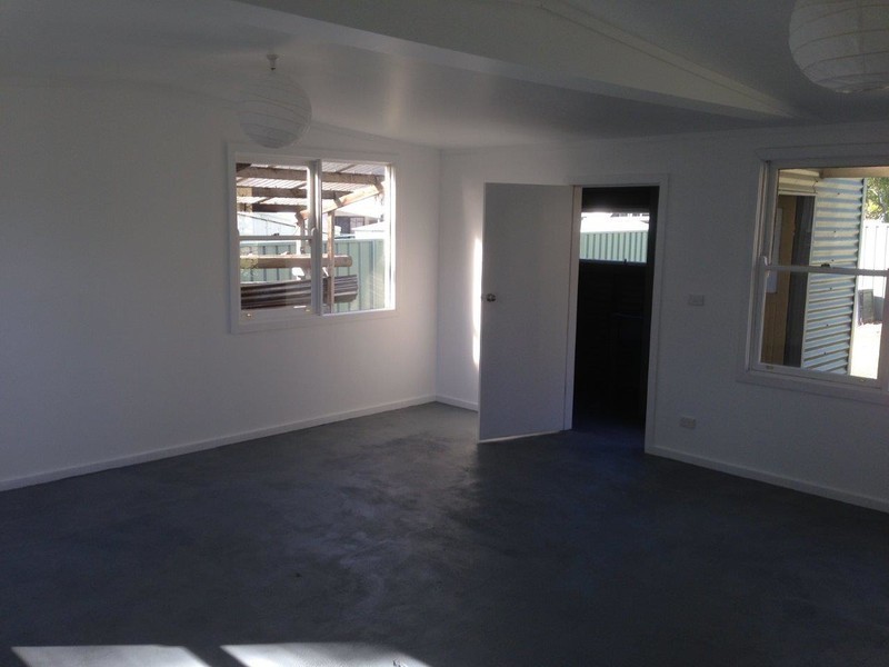 33 Winn Avenue, Basin View NSW 2540