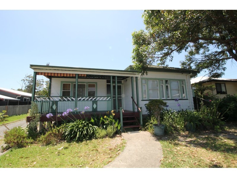 24 Tasman Road, St Georges Basin NSW 2540