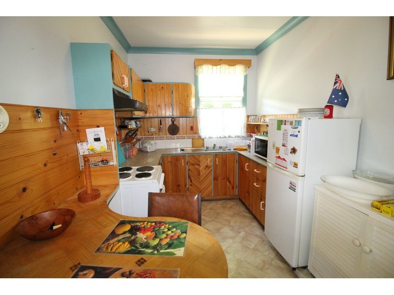 24 Tasman Road, St Georges Basin NSW 2540