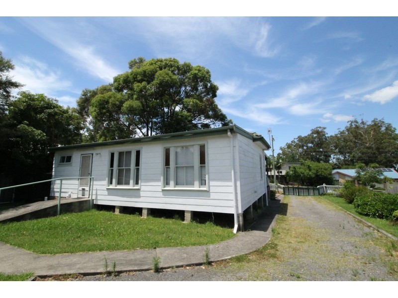 24 Tasman Road, St Georges Basin NSW 2540