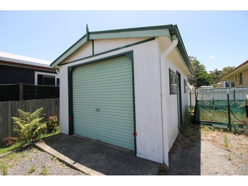 24 Tasman Road, St Georges Basin NSW 2540