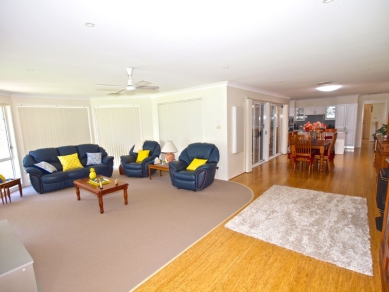 121 Walmer Avenue, Sanctuary Point NSW 2540