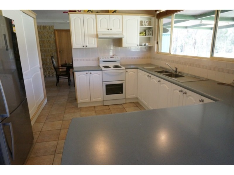 106 Watt Road, Falls Creek NSW 2540