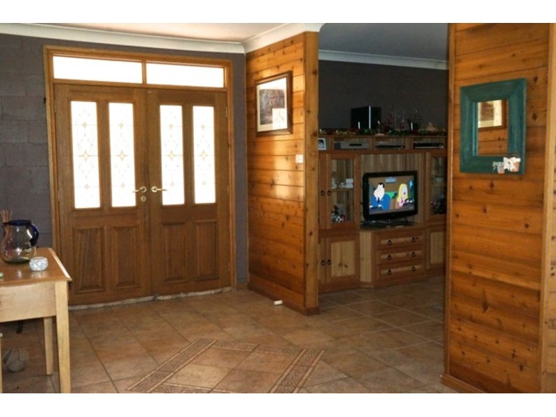 106 Watt Road, Falls Creek NSW 2540