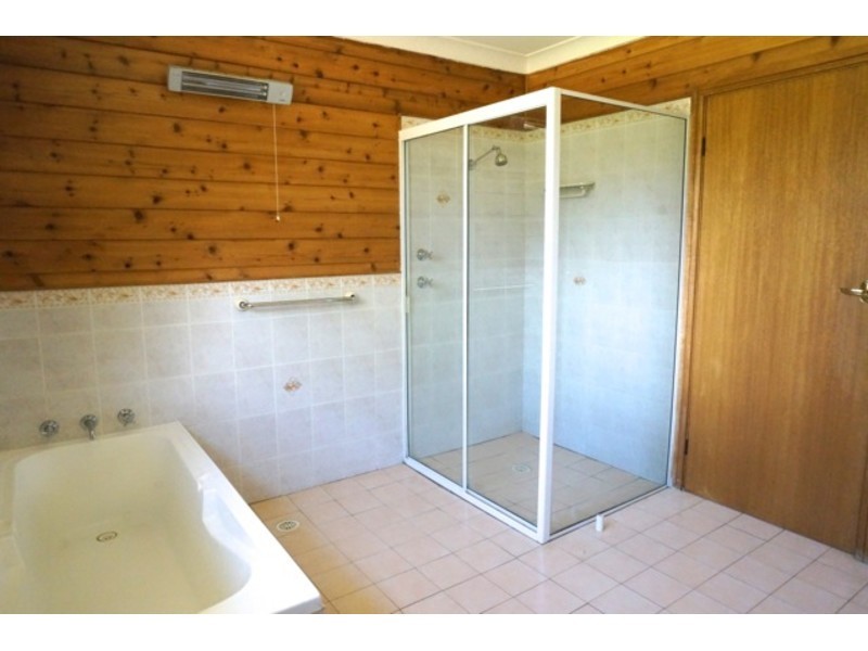 106 Watt Road, Falls Creek NSW 2540