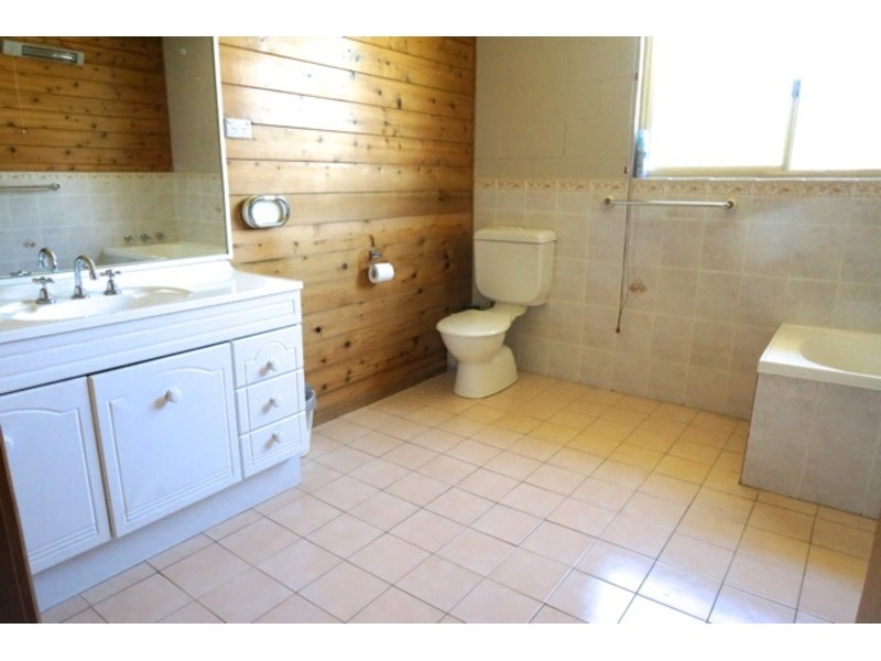 106 Watt Road, Falls Creek NSW 2540