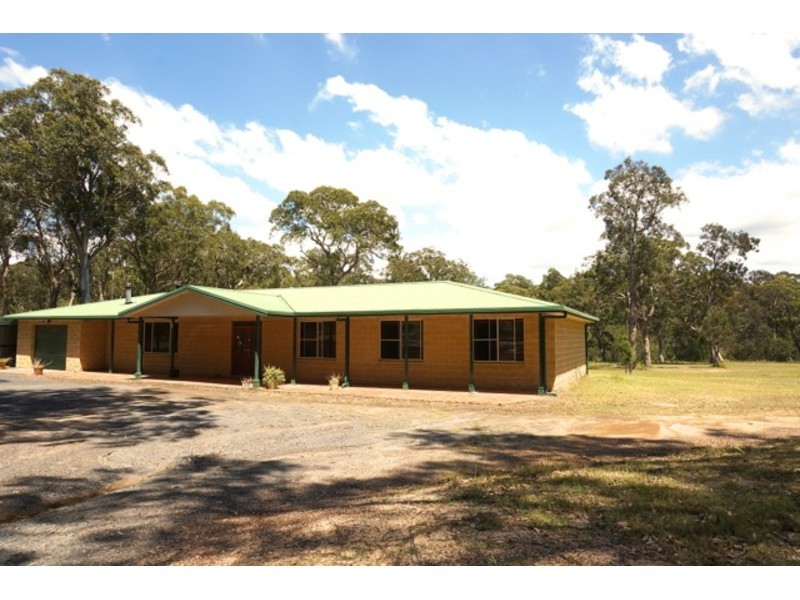106 Watt Road, Falls Creek NSW 2540