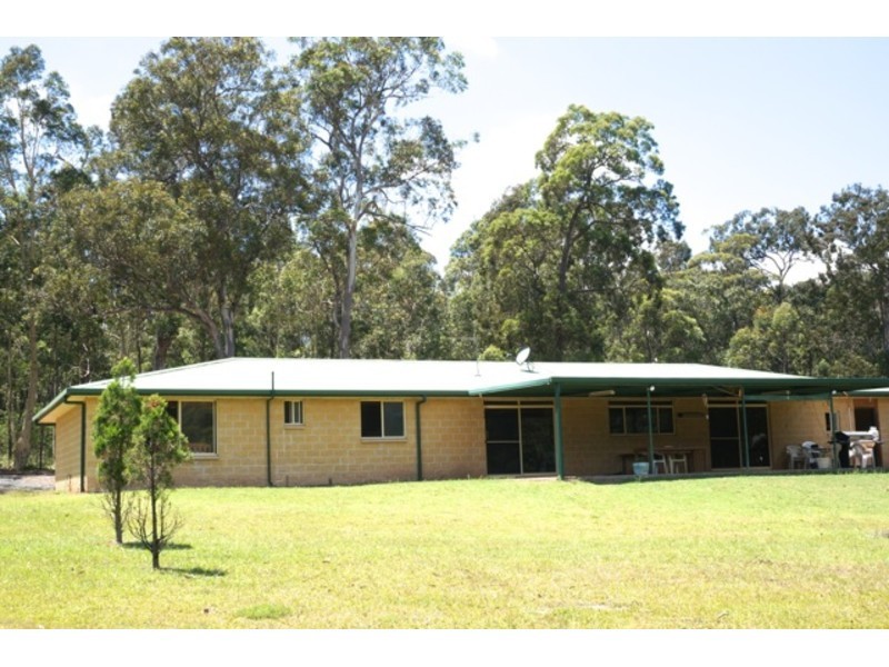 106 Watt Road, Falls Creek NSW 2540