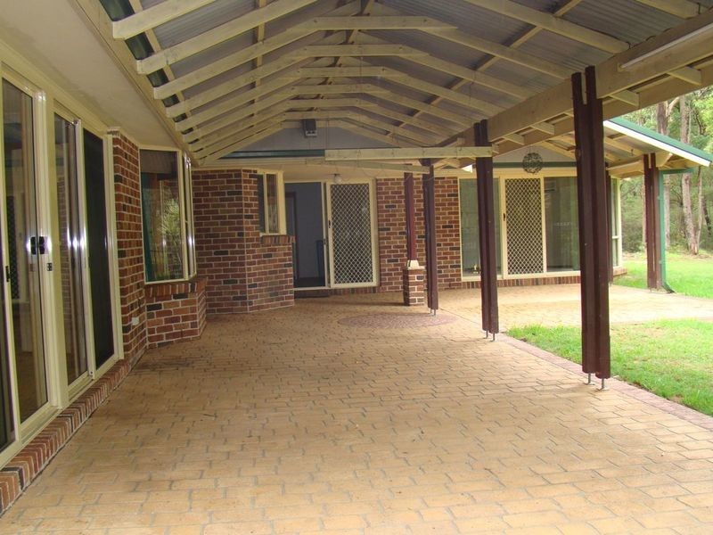 11 McArthur Drive, Falls Creek NSW 2540