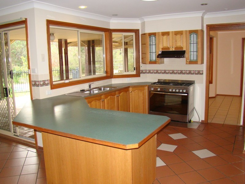 11 McArthur Drive, Falls Creek NSW 2540