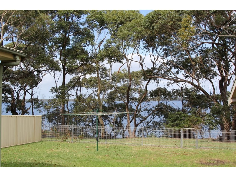 8 Greville Avenue, Sanctuary Point NSW 2540