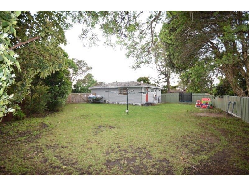 7 Camellia Grove, Bomaderry NSW 2541