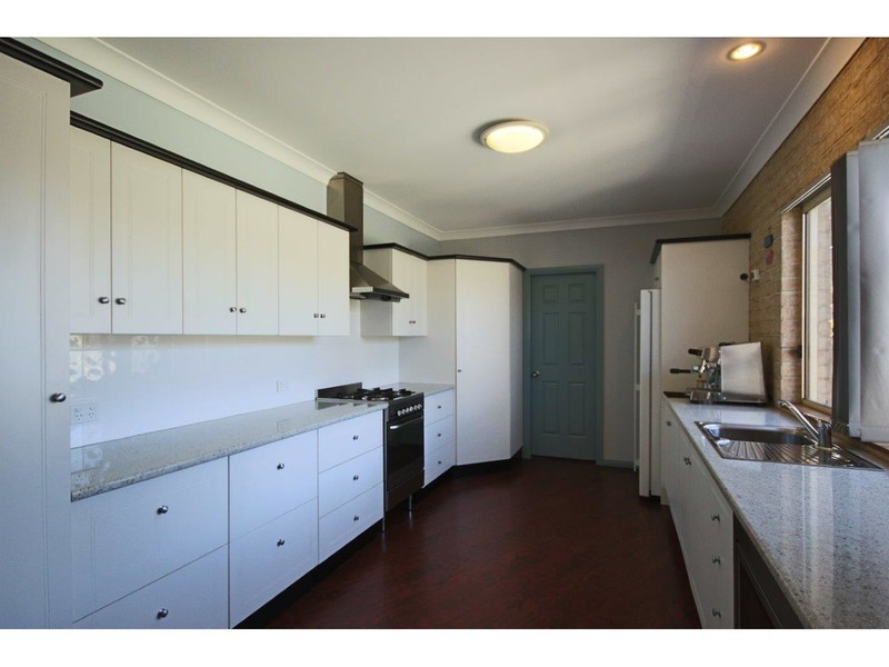 27 Kirkham Way, Sanctuary Point NSW 2540