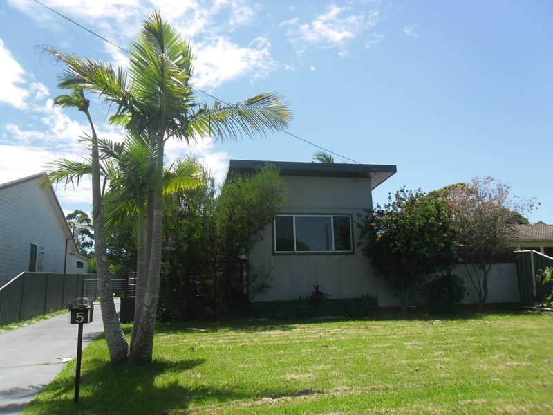 5 Dorothy Street, Basin View NSW 2540