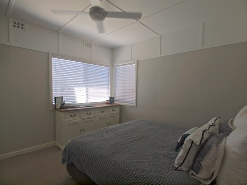 261 Elizabeth Drive, Vincentia NSW 2540