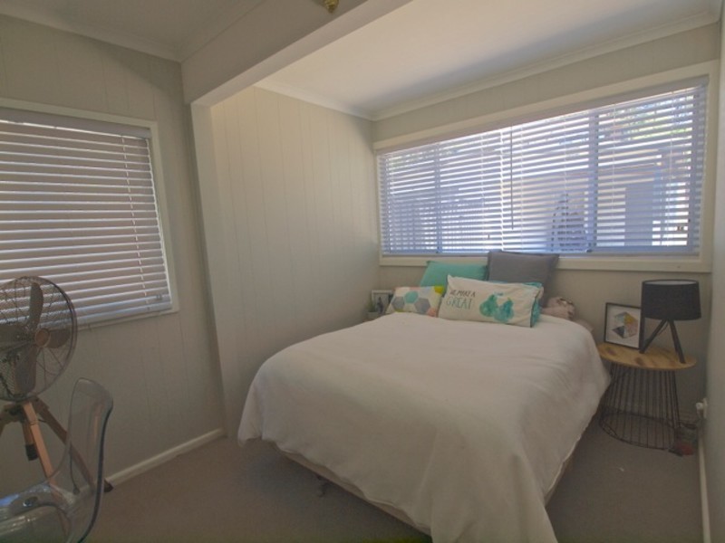 261 Elizabeth Drive, Vincentia NSW 2540