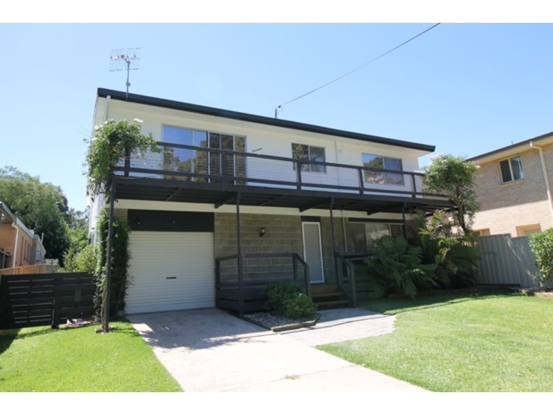 17 Basin View Parade, Basin View NSW 2540