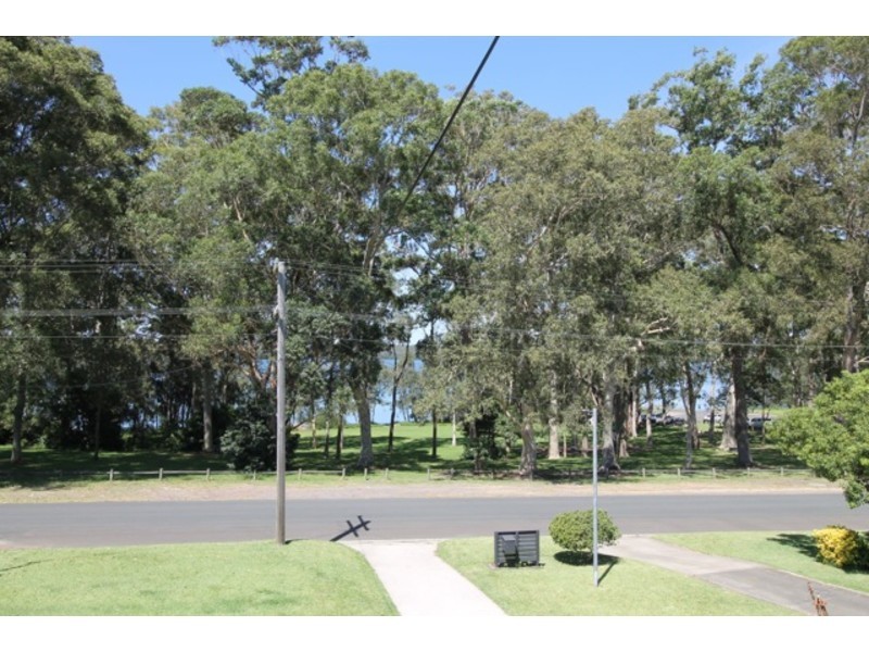 17 Basin View Parade, Basin View NSW 2540