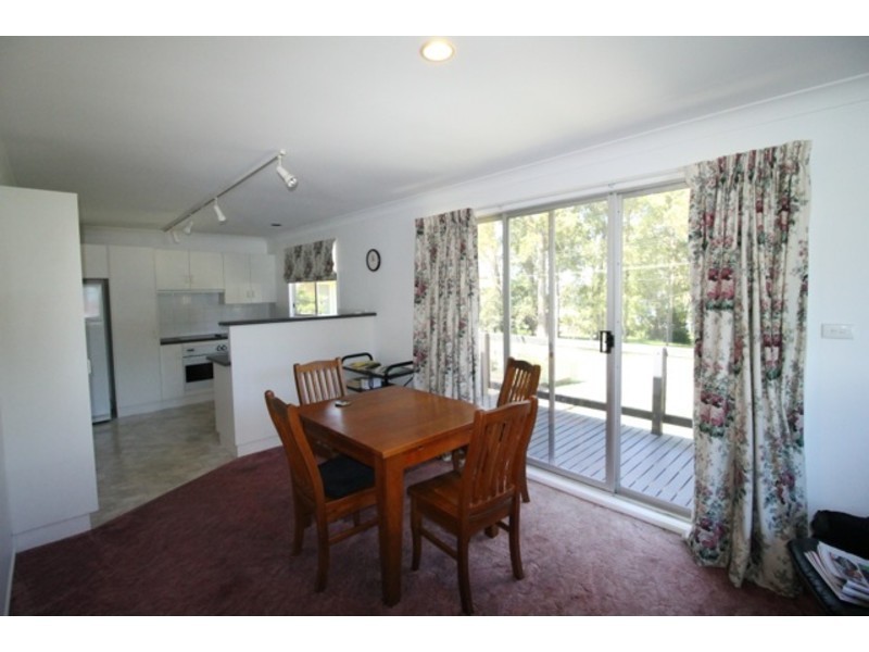 17 Basin View Parade, Basin View NSW 2540