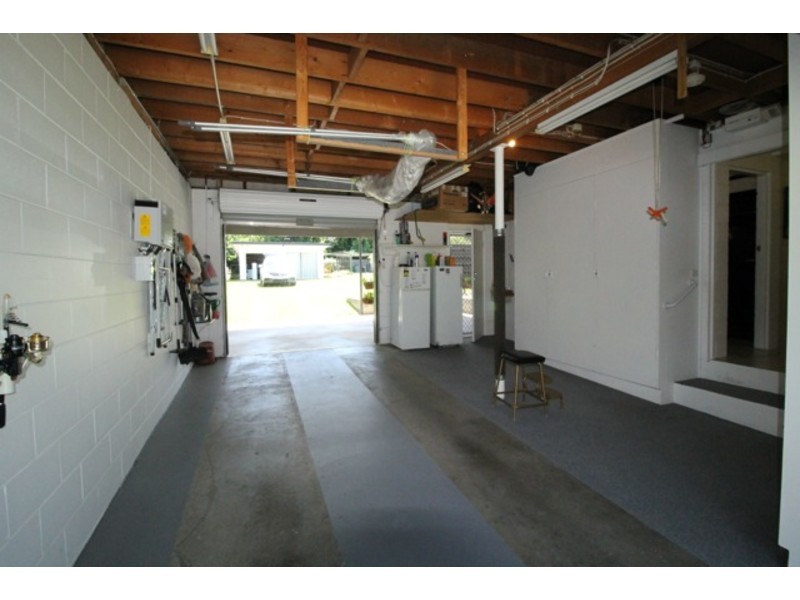 17 Basin View Parade, Basin View NSW 2540