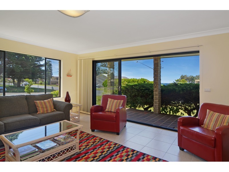 73 Elizabeth Drive, Vincentia NSW 2540