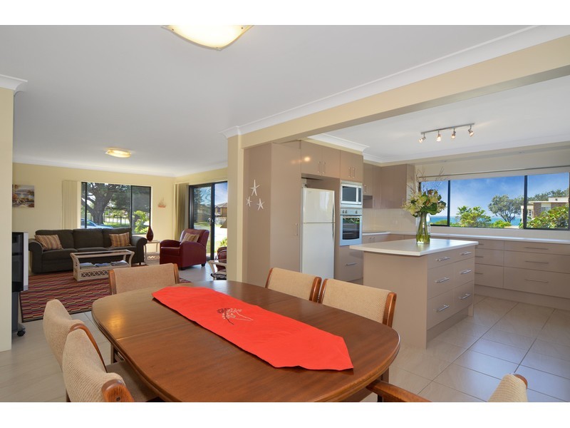 73 Elizabeth Drive, Vincentia NSW 2540