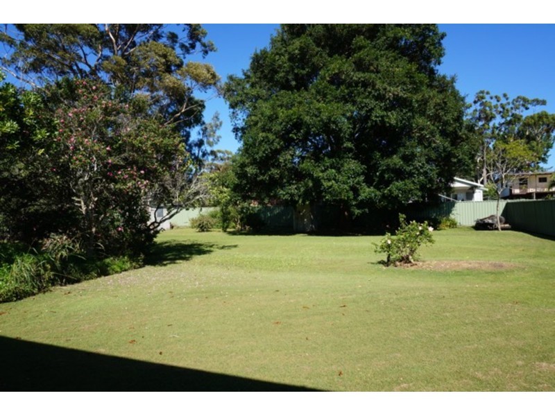 220 Walmer Avenue, Sanctuary Point NSW 2540