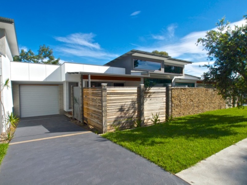 2/2 Morton Street, Huskisson NSW 2540