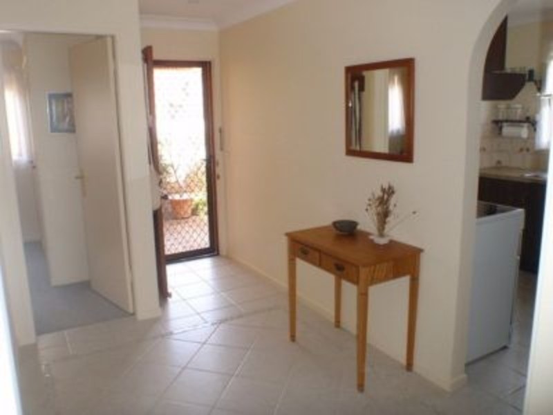 2/215-217 Elizabeth Drive, Vincentia NSW 2540