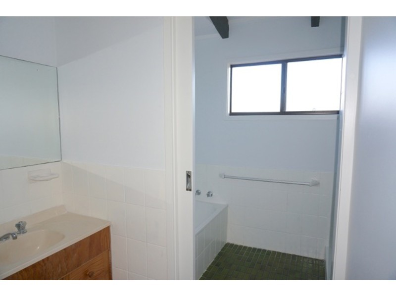 103 Elizabeth Drive, Vincentia NSW 2540