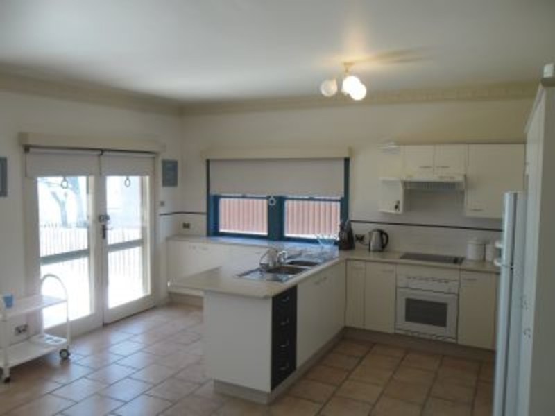 204 Elizabeth Drive, Vincentia NSW 2540